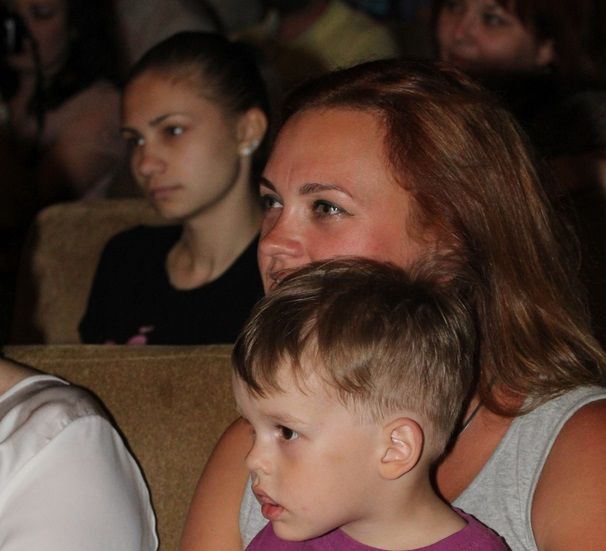 В Днепропетровске прошел концерт для детей, пострадавших в АТО. Фоторепортаж