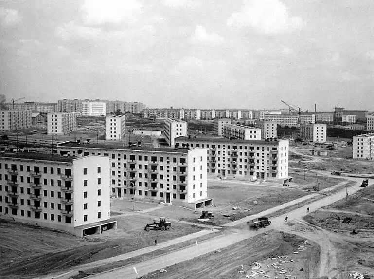 Почему в СССР строили пятиэтажки