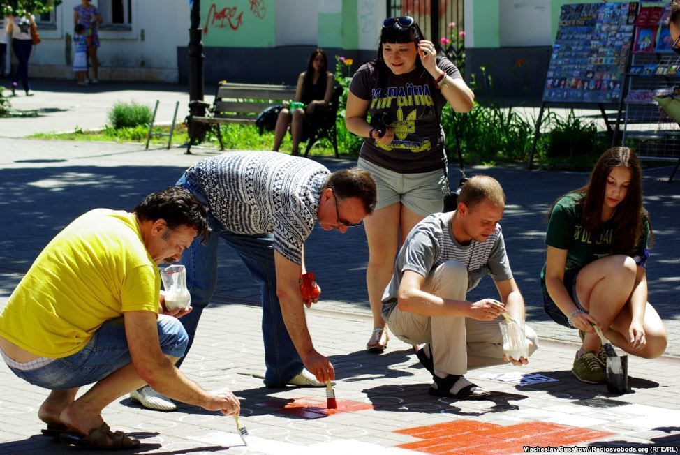 В Херсоне появился "вышитый" тротуар: фото работы