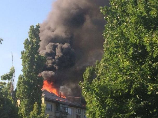 На Дарниці в Києві трапилася масштабна пожежа: фото НП