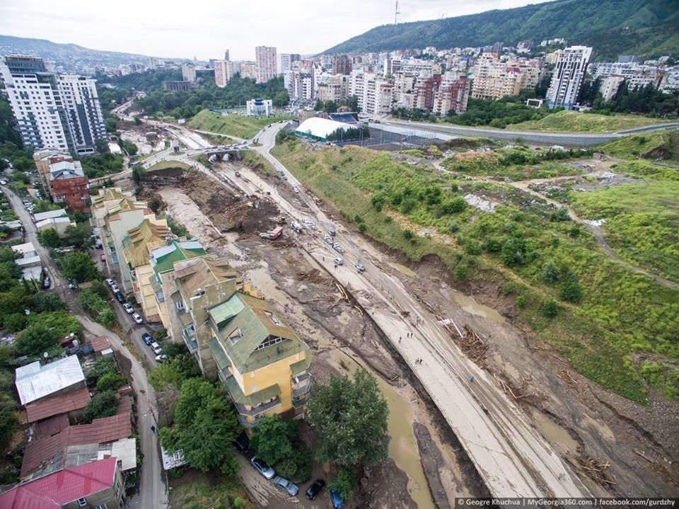 Апокалипсис в Тбилиси: фото и видео наводнения, снятые с дрона