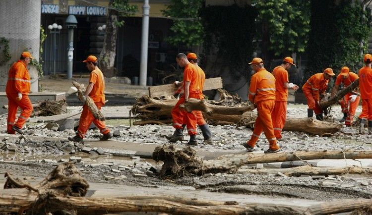 Повінь в Тбілісі. Квітуче місто перетворився на брудне місиво: фото стихії