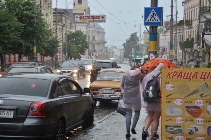 Містами України пройшлися сильні зливи: опубліковані фото