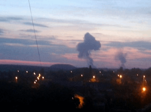 В Донецке рванул завод химизделий - очевидцы. Опубликованы фото и видео