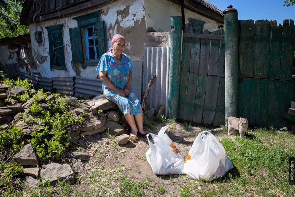 Как живет многострадальное Троицкое под огнем террористов: фотофакт