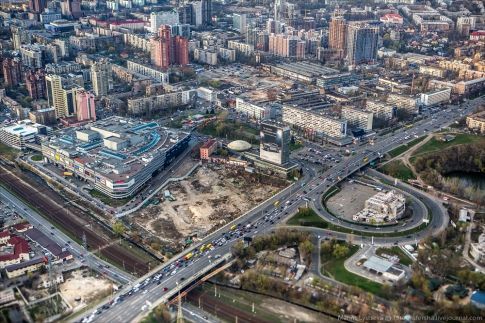 В Киеве появится ТРЦ с "тарелкой"