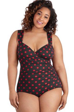 Топ самых модных слитных купальников лета-2015 для девушек всех форм и размеров