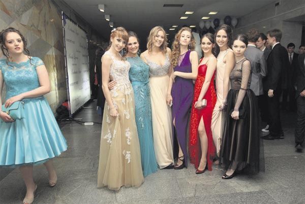 В Киеве лицеисты праздновали выпускной в VIP-отеле