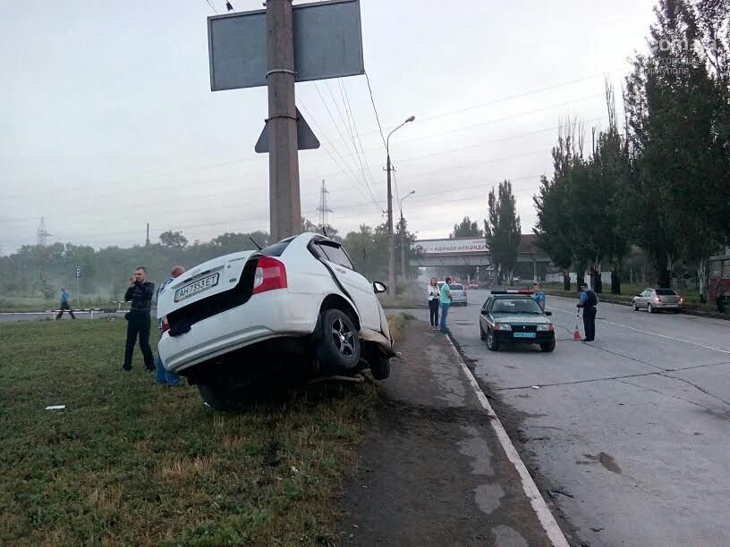 В жутком ДТП в Мариуполе погиб гаишник: опубликованы фото