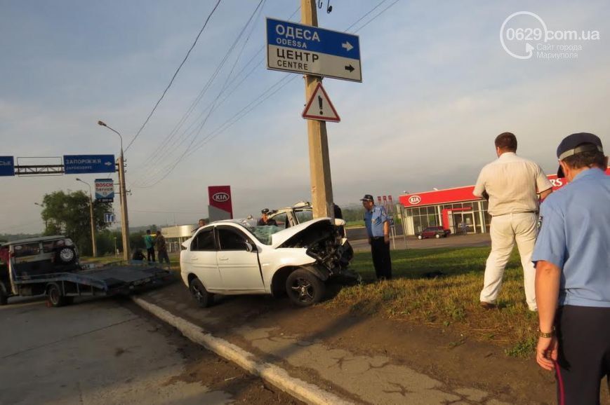 В жутком ДТП в Мариуполе погиб гаишник: опубликованы фото