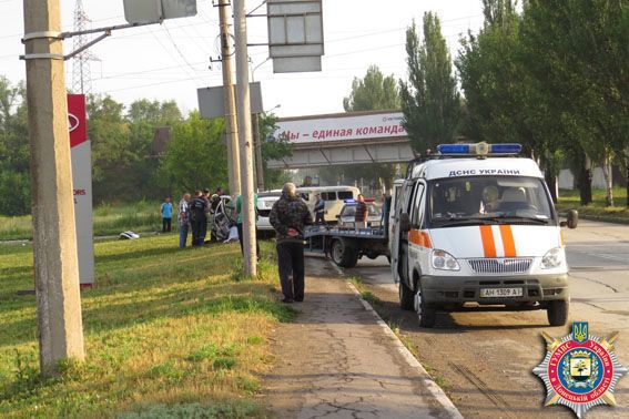 В жутком ДТП в Мариуполе погиб гаишник: опубликованы фото