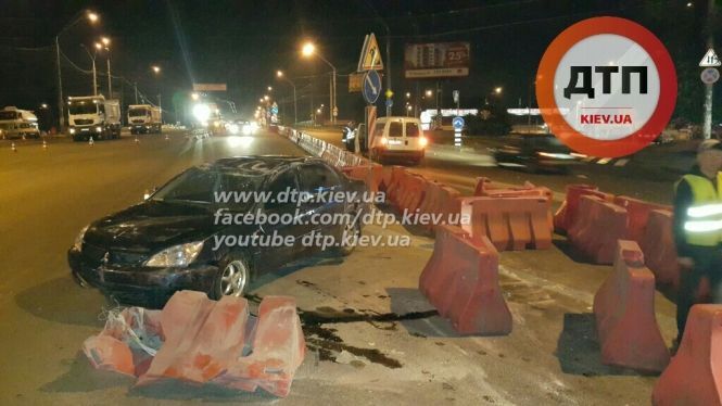 Два ДТП на одном месте: в Киеве водители "не увидели" дорожные работы