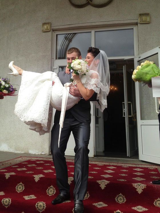 Солистка "Дискотеки Аварии" вышла замуж: опубликованы фото