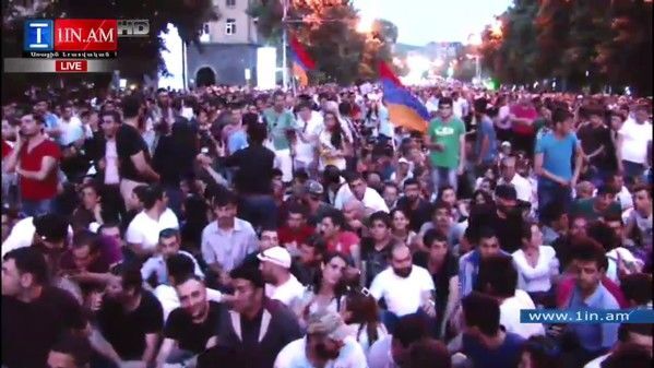 "Тарифний майдан" у Вірменії: хроніка протестів