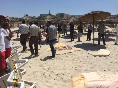 Расстрел туристов в Тунисе: подробности теракта, фото и видео