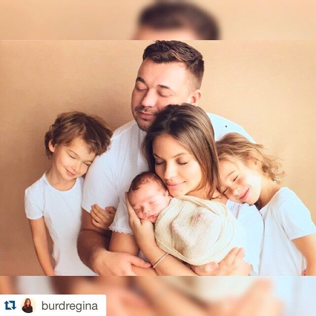 Сергей Жуков поделился трогательными снимками своих детей и жены