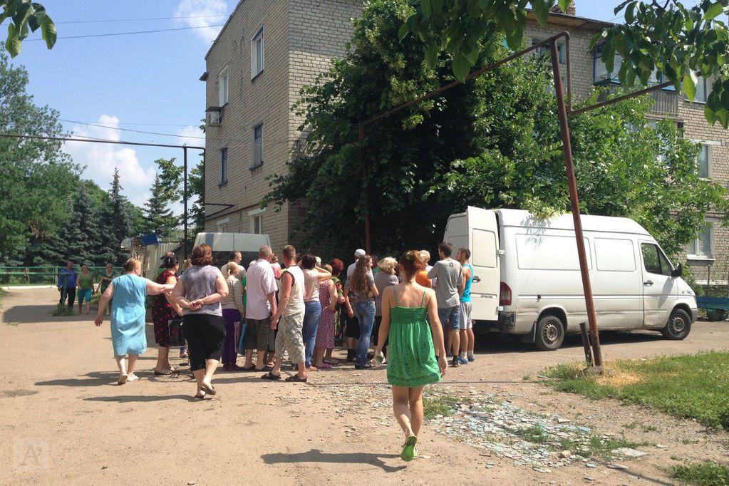 Город в блокаде: в сети показали, как живет разгромленная Марьинка