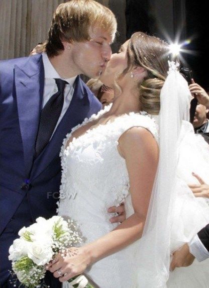 Півзахисник "Барселони" показав яскраві фото свого пишного весілля