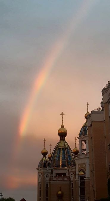 Огненные небеса. Сказочный закат в Киеве взорвал сеть: фоторепортаж