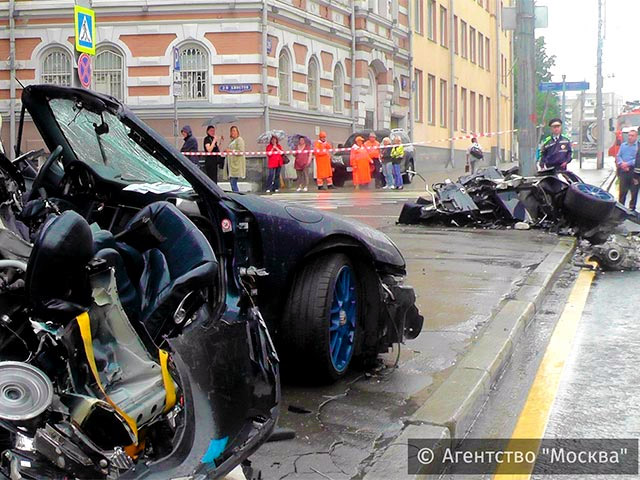 У Москві на шаленій швидкості розбилися сини екс-губернатора і магната: опубліковано фото