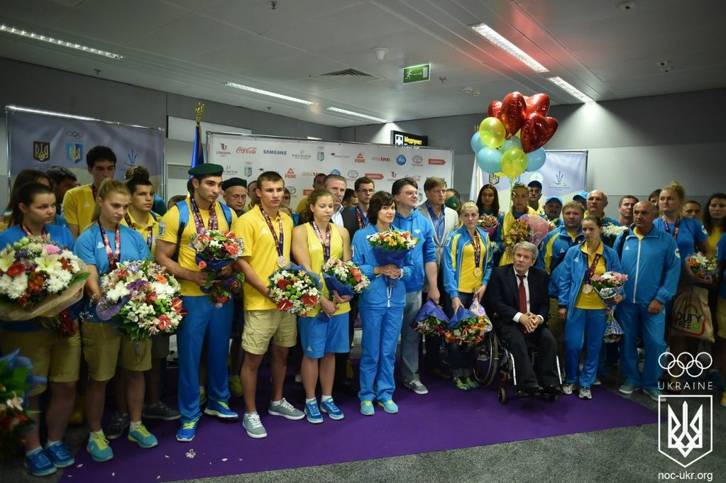 Украина встретила героев Европейских игр: фоторепортаж