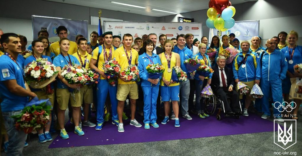 Герої Європейських ігор повернулися в Україну: фоторепортаж