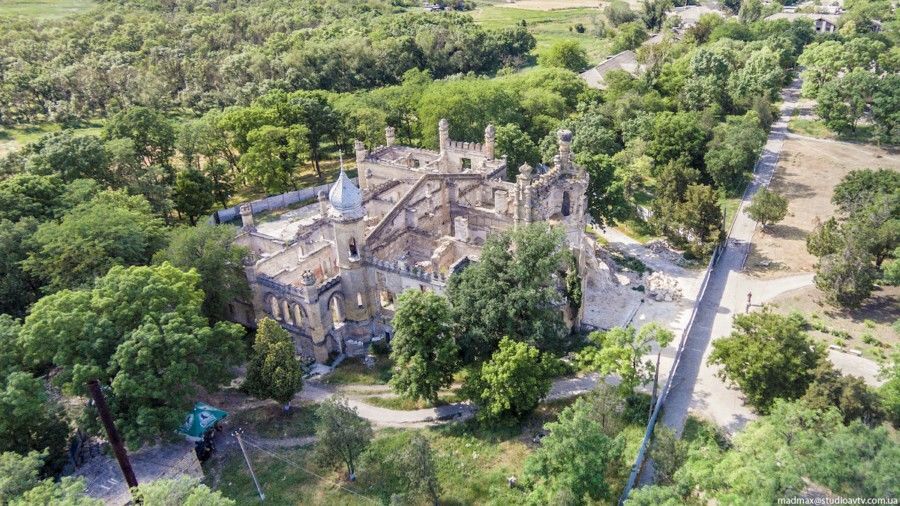 Украина теряет свою историю: в Одессе разрушается знаменитый замок Курисов. Фотофакт