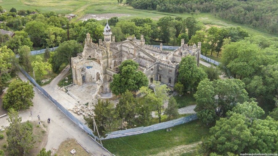 Украина теряет свою историю: в Одессе разрушается знаменитый замок Курисов. Фотофакт