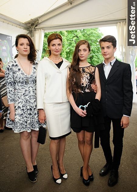 Стильная Марина Порошенко с детьми и множество звезд погуляли на джаз-фесте во Львове