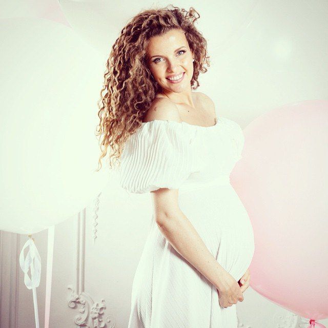 Инна Цимбалюк поделилась первым фото с новорожденной дочкой