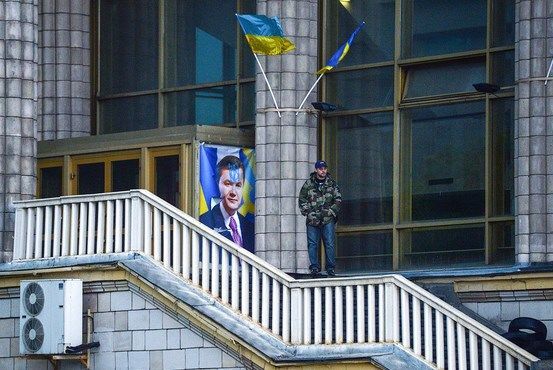 Кошмар Путіна: в центрі Москви виріс Майдан з шинами і українським прапором. Фотофакт