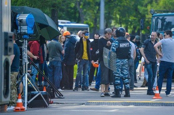 Кошмар Путина: в центре Москвы вырос Майдан с шинами и украинским флагом. Фотофакт