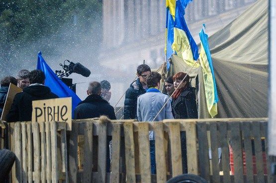 Кошмар Путина: в центре Москвы вырос Майдан с шинами и украинским флагом. Фотофакт
