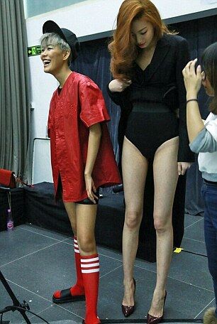 20-летняя китаянка поразила мир длиной своих ног