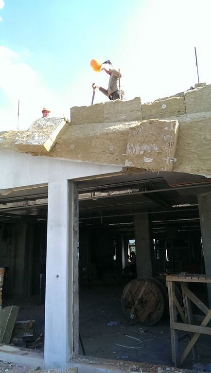 В Киеве добились демонтажа лишних этажей церковного новостроя