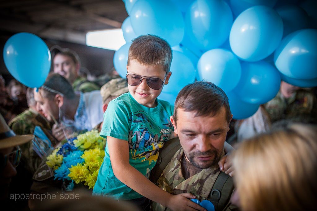 Бійці "Київської Русі" повернулися з війни: зворушливі фото зустрічі