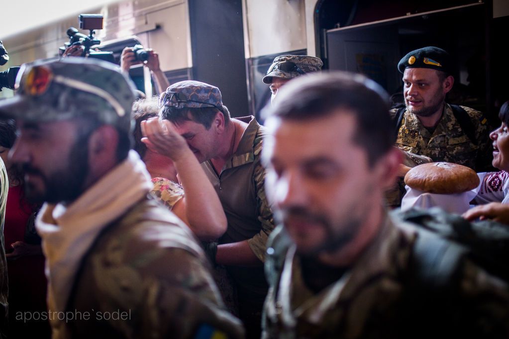 Бійці "Київської Русі" повернулися з війни: зворушливі фото зустрічі