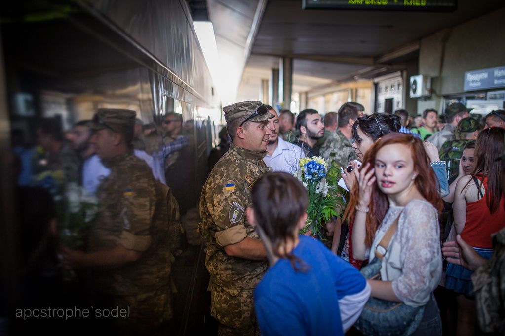 Бійці "Київської Русі" повернулися з війни: зворушливі фото зустрічі