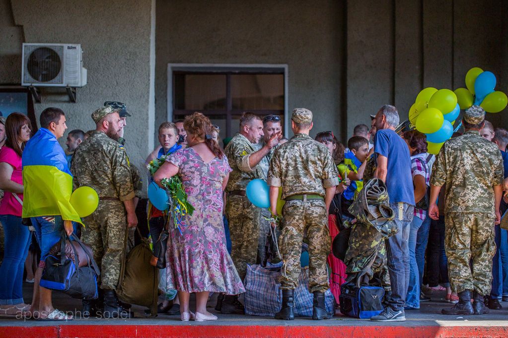 Бійці "Київської Русі" повернулися з війни: зворушливі фото зустрічі