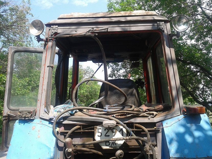 На Донбассе тракторист подорвался во время полевых работ. Фотофакт