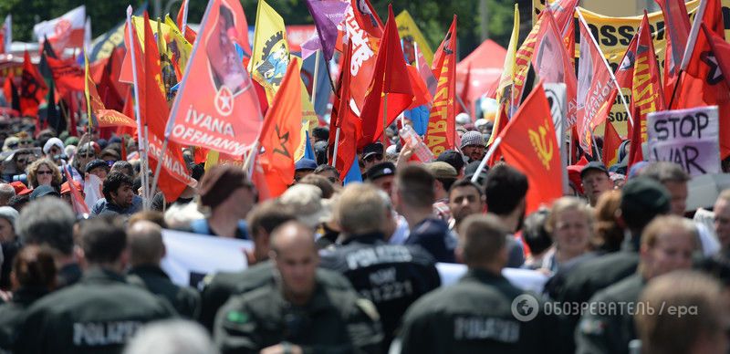 "К черту G7! Я люблю Путина!" В Германии прошла многотысячная акция антиглобалистов