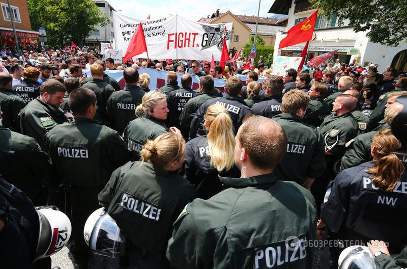 "К черту G7! Я люблю Путина!" В Германии прошла многотысячная акция антиглобалистов