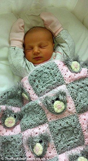 Большая семья: 39-летняя бабушка родила своего 18 ребенка