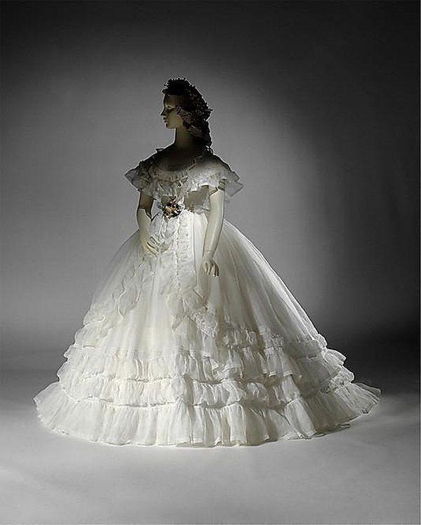 200-летняя история свадебного платья: вы будете удивлены
