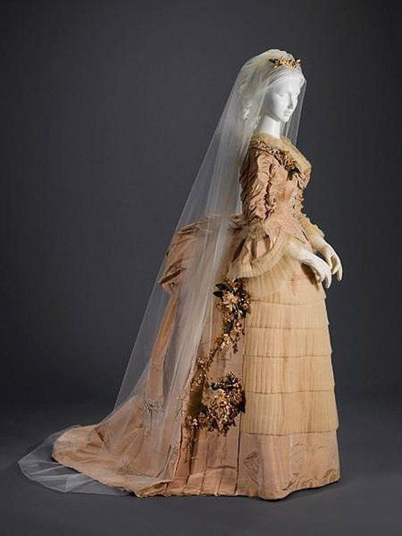 200-летняя история свадебного платья: вы будете удивлены