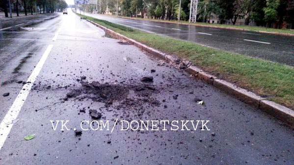 Донецк опять попал под обстрел: фото последствий