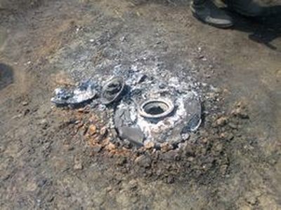 На Донбассе на мине подорвался комбайн: опубликованы фото