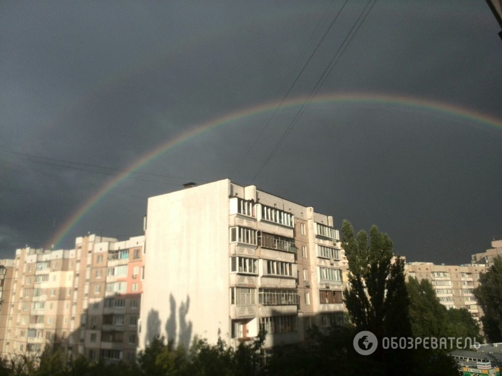 Хорошая примета! Киевлян заворожила двойная радуга над городом: фотофакт