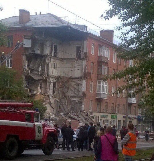 В российской Перми рухнул жилой дом. Фото- и видеофакт