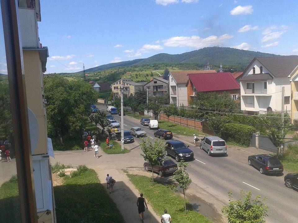 Стрілянина в Мукачеві: всі подробиці, фото і відео